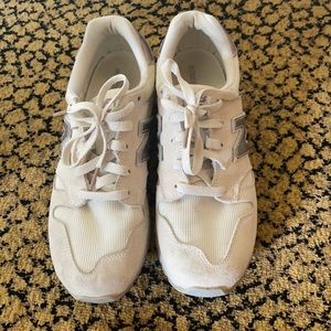 New Balance Sneakers. Size 8.